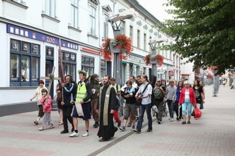 Uz Aglonu devusies pirmā svētceļnieku grupa