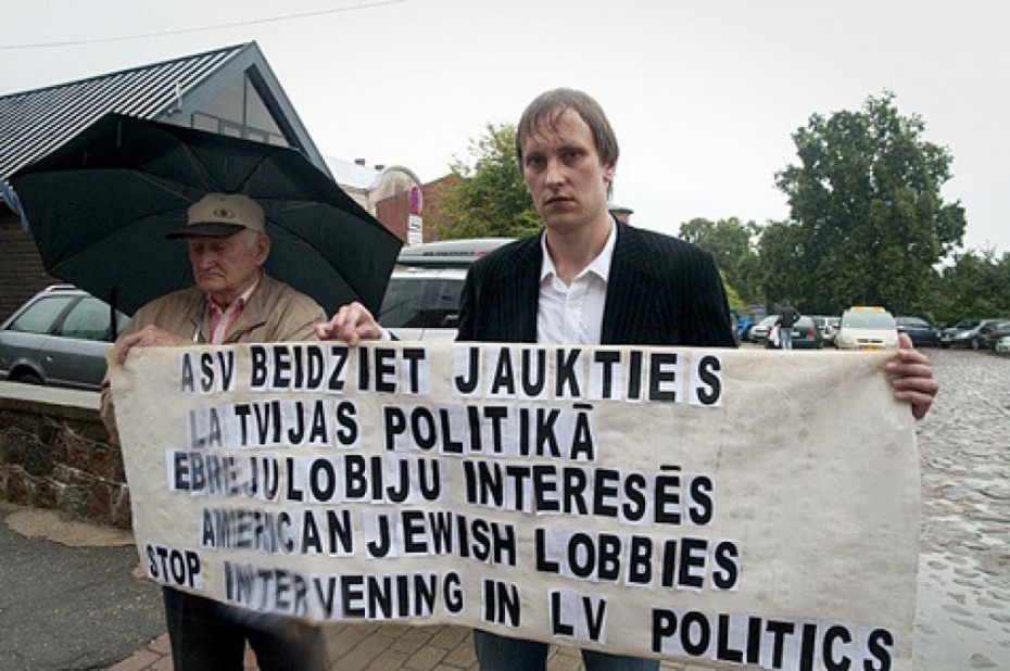 Kas ir "Taisnīgums" un kāpēc tam nepatīk imigranti Liepājā