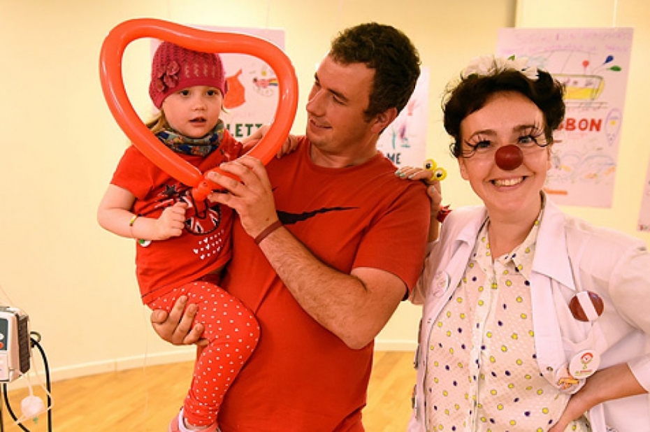 Slimnīcā turpmāk strādās seši dakteri klauni