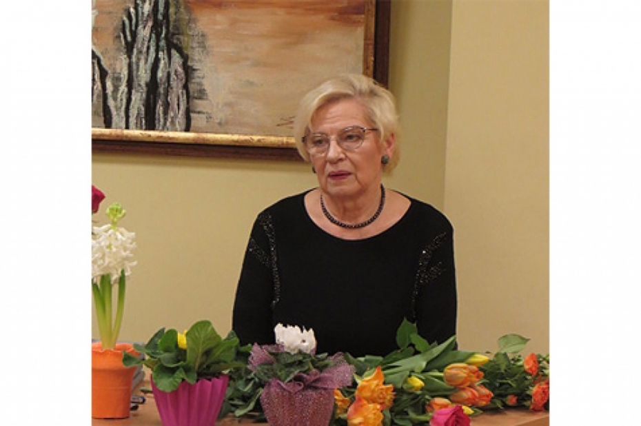 80 gadu jubileju svin kultūras darbiniece Zoja Zandberga
