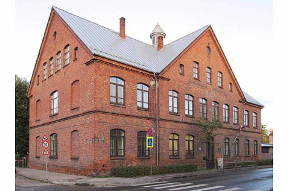 Arī divi Liepājas pedagogi saņems ministrijas pateicības