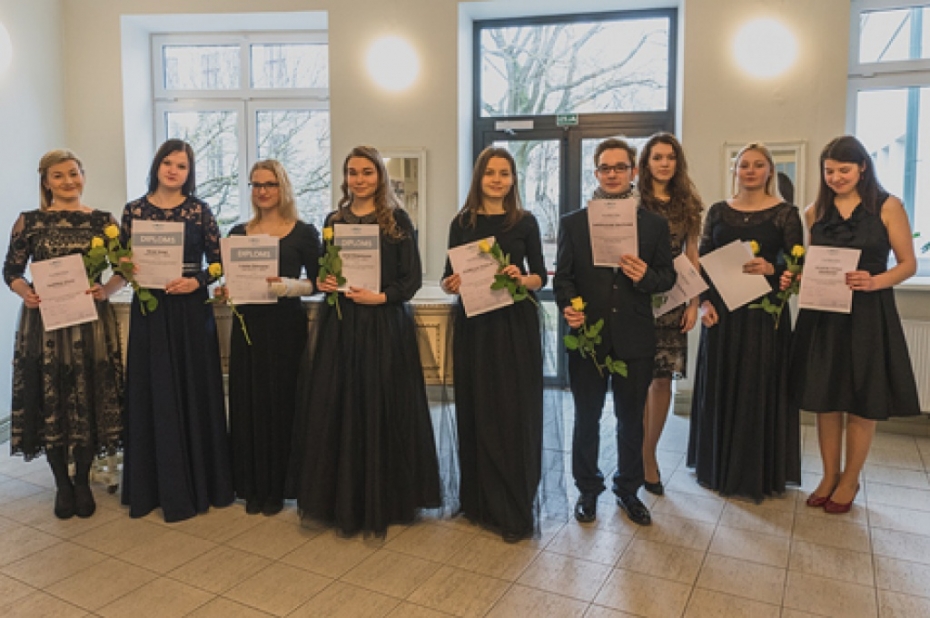 Jaunās mūziķes gūst godalgotas vietas valsts konkursā
