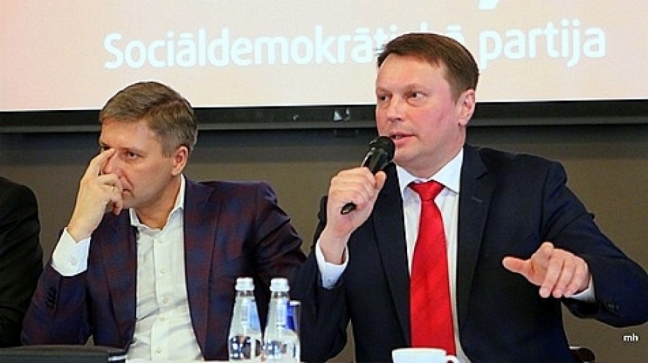 "Saskaņa" pirms vēlēšanām atzīst kļūdas un "restartējas"