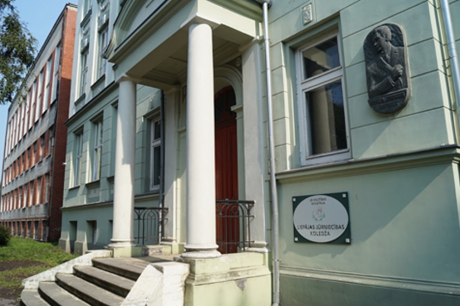 Koledžā rekonstruēs topošo mehāniķu darbnīcas