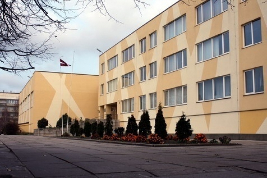 Internātpamatskolu reorganizēs un pievienos pakāpeniski