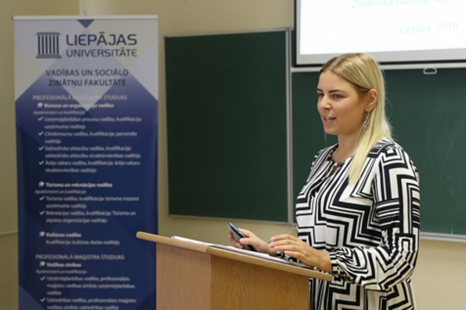 Universitātē aktīvs bakalauru darbu aizstāvēšanas laiks