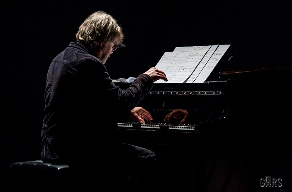 Koncertcikla "Iededz gaismu" pēdējais koncerts ar čellistu Ivaru Bezprozvanovu un pianistu Aldi Liepiņu