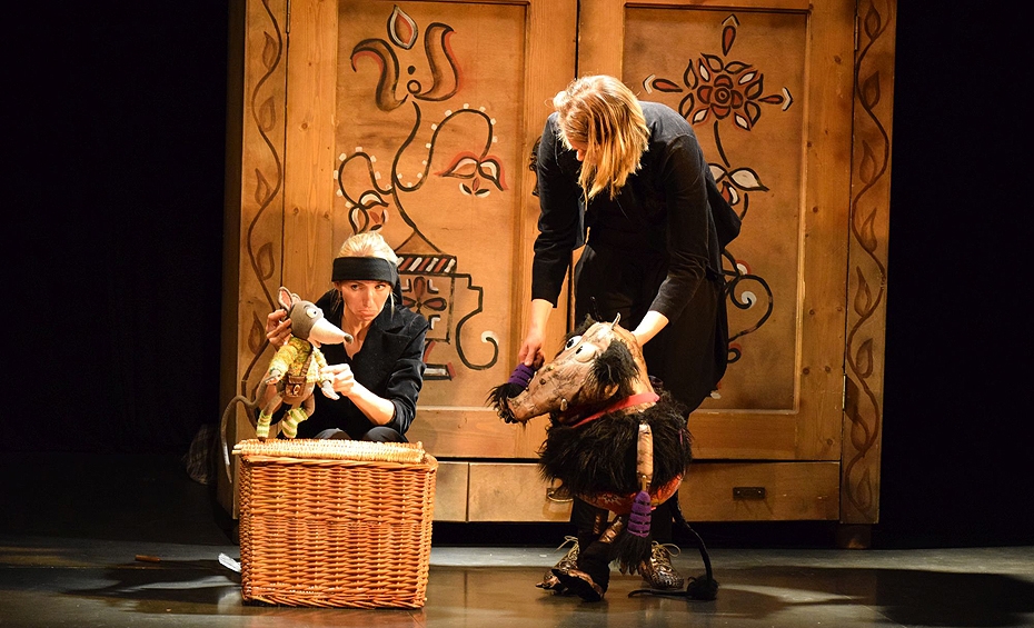 Nedēļas nogalē Leļļu teātrī izrādes "Sarkangalvīte" un "Lāčradzis"