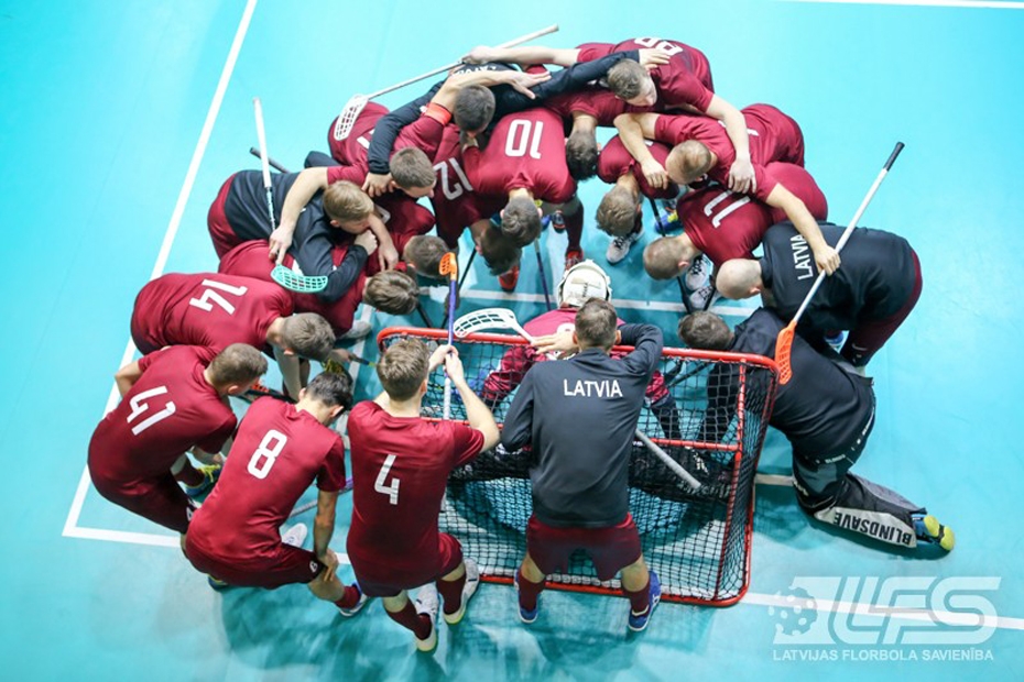 Latvijas florbolisti uzvar Vāciju un izcīna ceļazīmi uz pasaules čempionāta finālturnīru