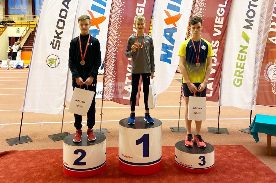 Jaunajiem vieglatlētiem medaļas Latvijas un Rīgas čempionātos