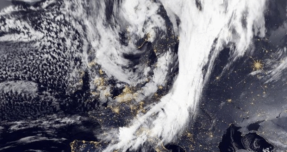 Stiprais vējš Liepājā izdarījis nelielus bojājumus