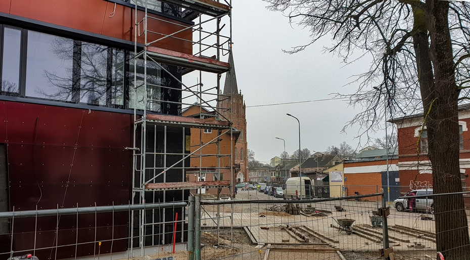 Ansiņš: Liepāja neplāno apturēt iesāktos attīstības projektus