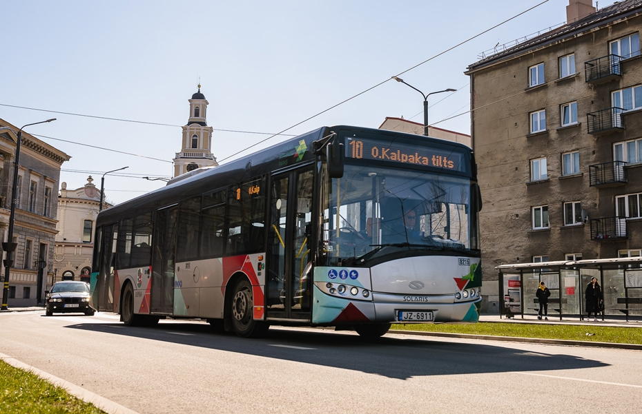 Skolēni uz eksāmeniem varēs doties ar bezmaksas sabiedrisko transportu