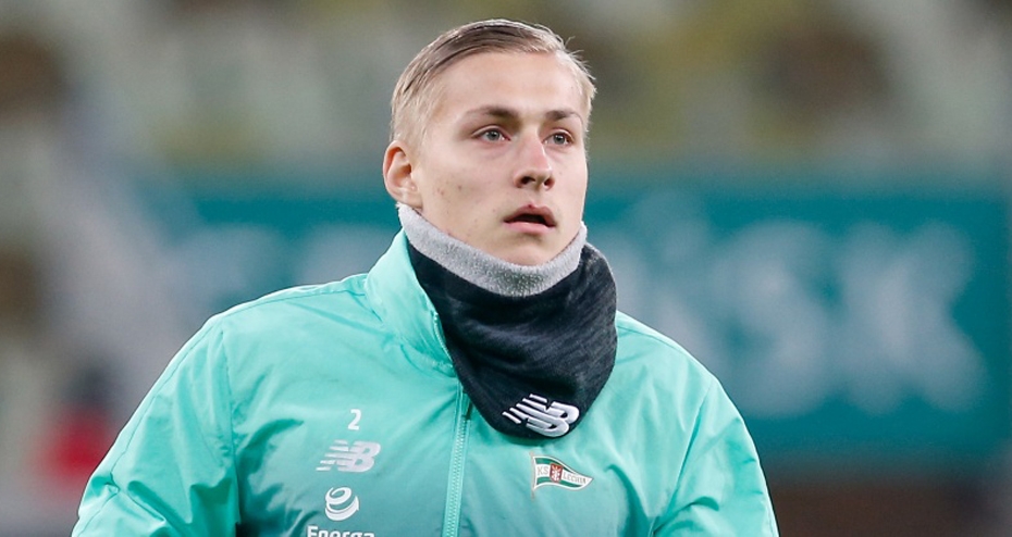 "Lechia" izmanto iespēju izpirkt Tobera līgumu un iegūst spēlētāju savā rīcībā