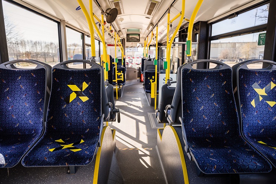 No trešdienas sejas maskas sabiedriskajā transportā nebūs obligātas