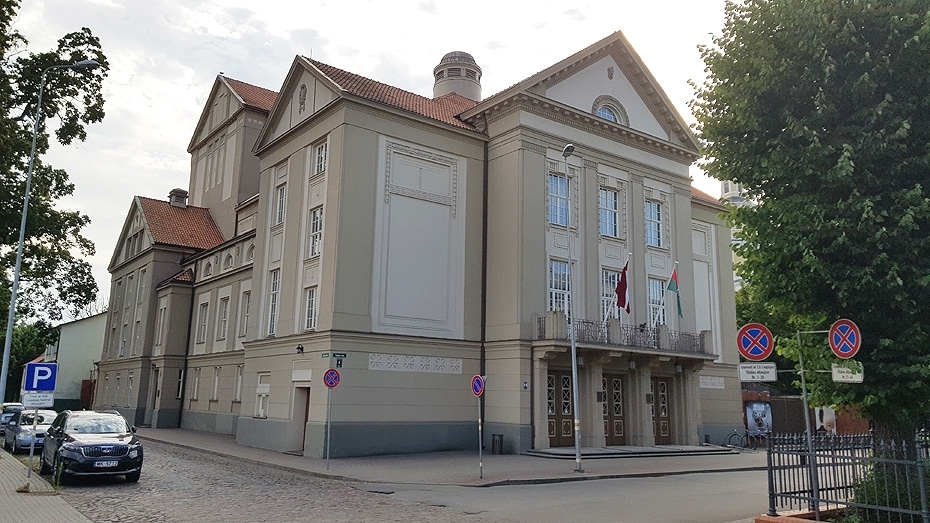 Teātra atbalstam varētu izmantot gan pašvaldības, gan VKKF finansējumu