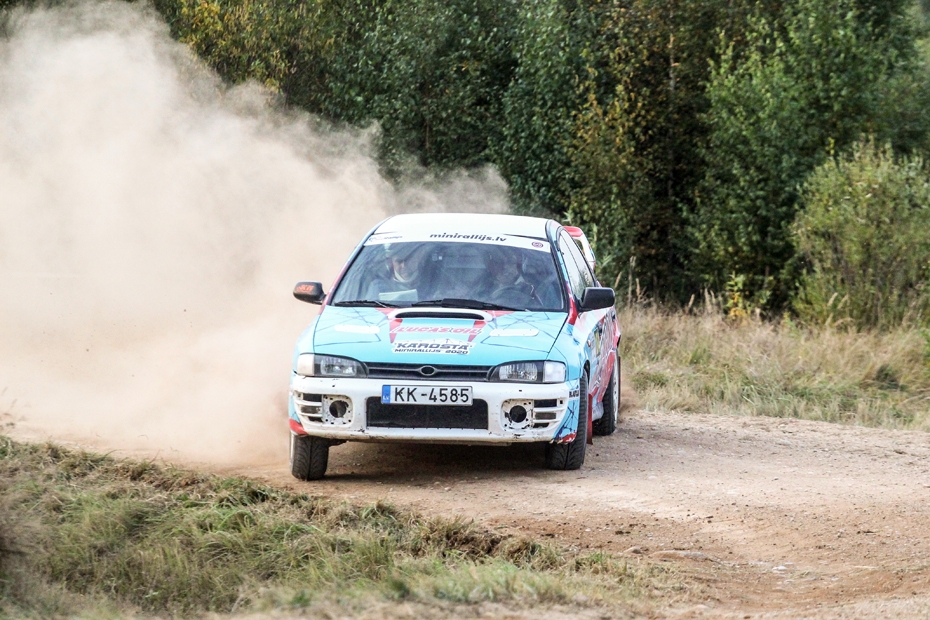 Minirallijā "Karosta 2020" sīvās cīņās uzvar Blūms/Lipstoks