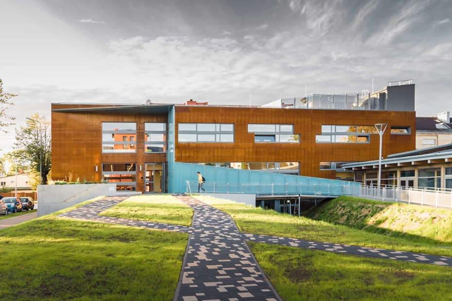 Topošie mākslinieki un dizaineri uzsāk mācības jaunajās LMMDV telpās Alejas ielā