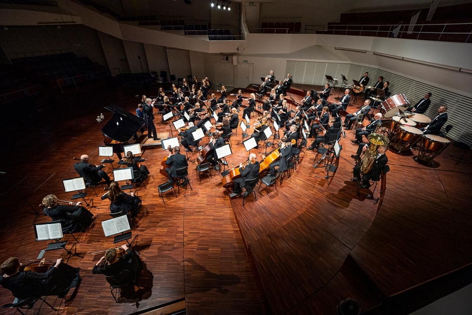 LSO 140. sezonas noslēguma koncertu skatās no Alsungas līdz Ņujorkai