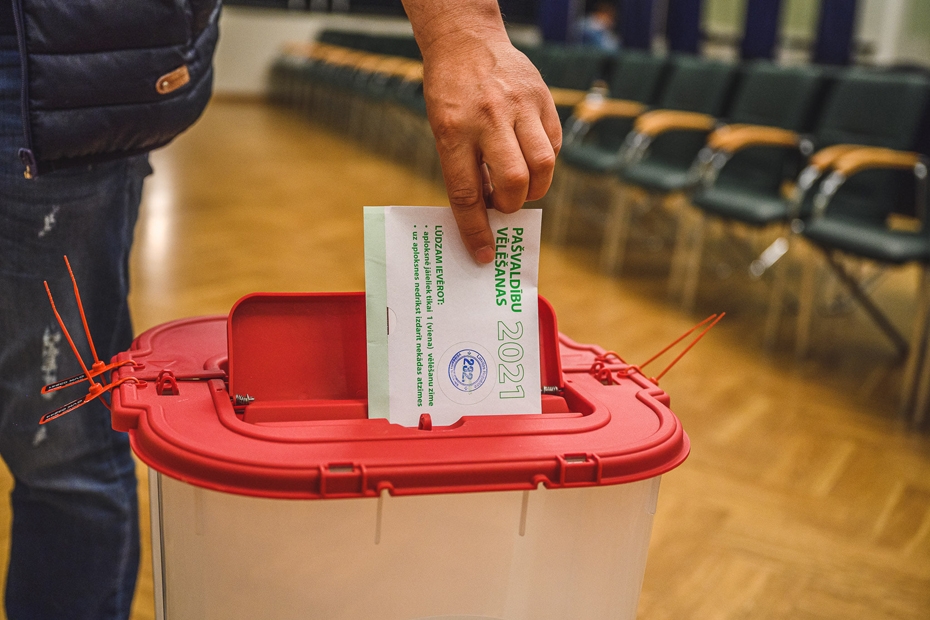 CVK saņem ziņas par atsevišķām nepilnībām pašvaldību vēlēšanu norisē