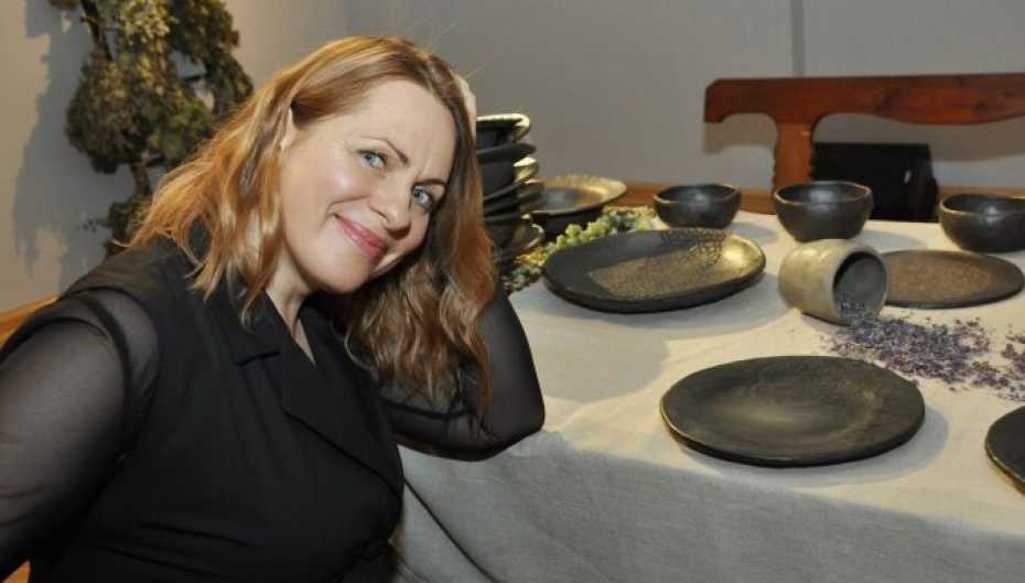 Delfi.lv: No Liepājas teātra atlaista aktrise Sigita Pļaviņa