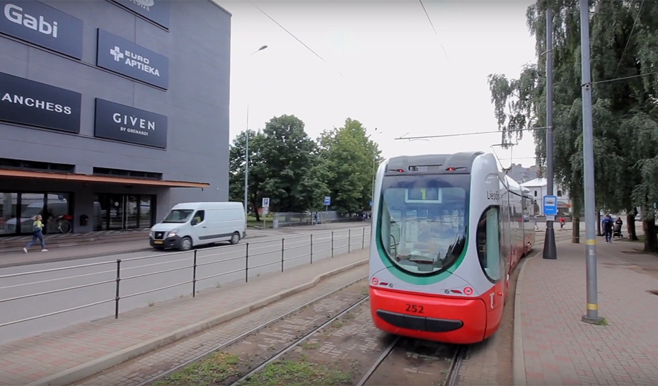 Aktīvajā tūrisma sezonā tramvaju iecienījuši arī pilsētas viesi Liepājas apskatīšanai