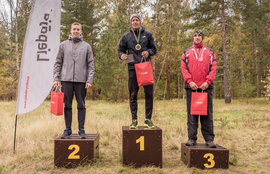 Liepājas orientēšanās čempionātā uzvar Elza Ķuze un Kristaps Bērziņš