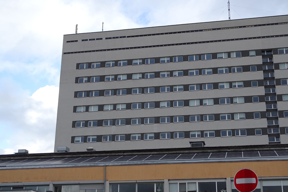 Liepājas slimnīcā otrdien jau 78 "Covid-19" pacienti, lemj par atsevišķu nodaļu slēgšanu (papildināts)