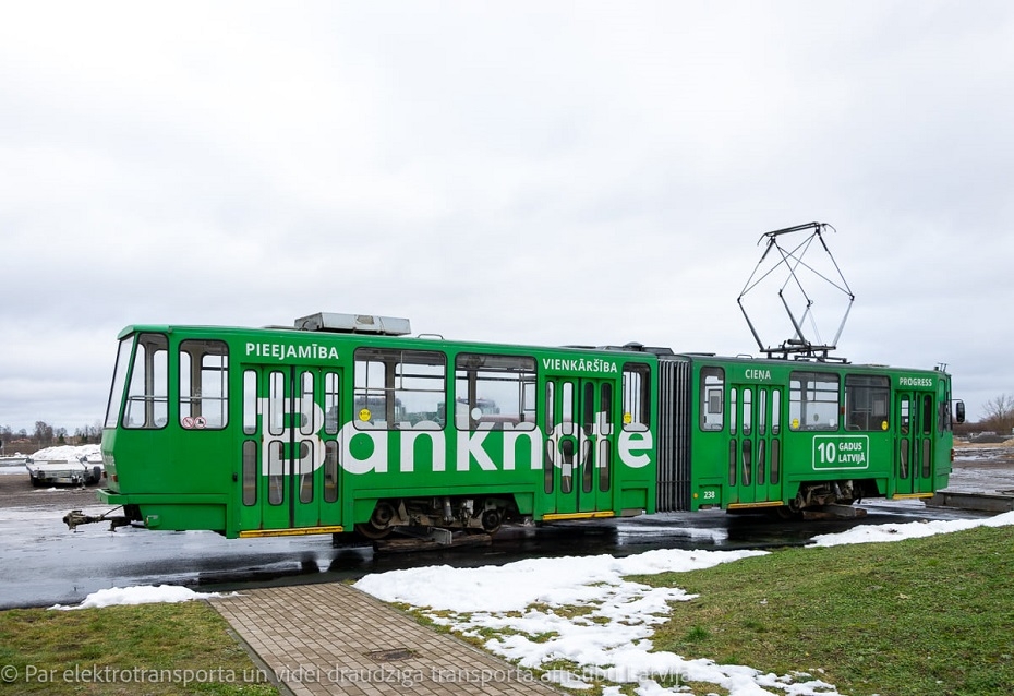Uzņēmums "Liepājas tramvajs" vēl cer iztirgot vecos vagonus