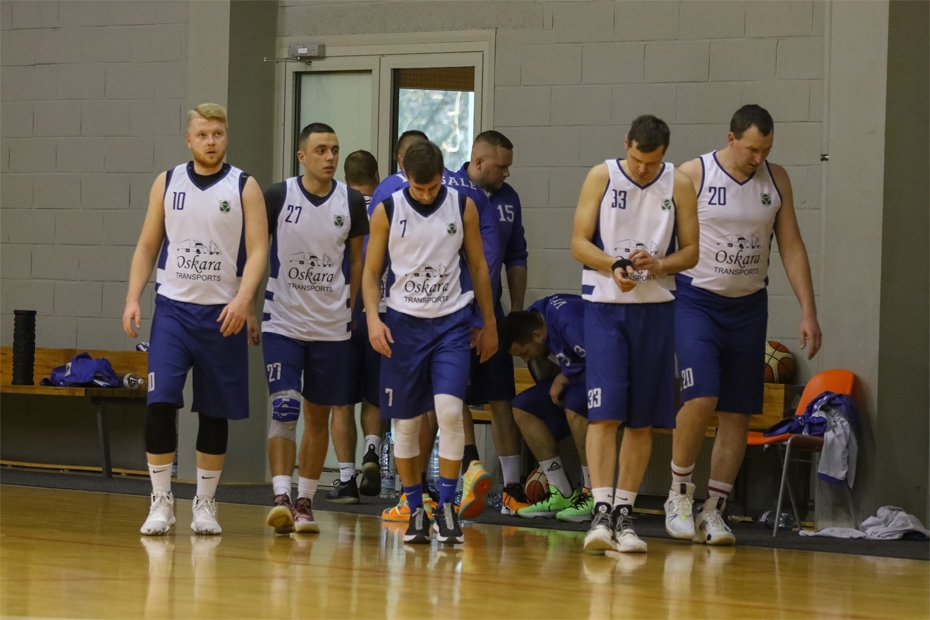 Favorītiem kārtējās uzvaras Liepājas basketbola čempionātā