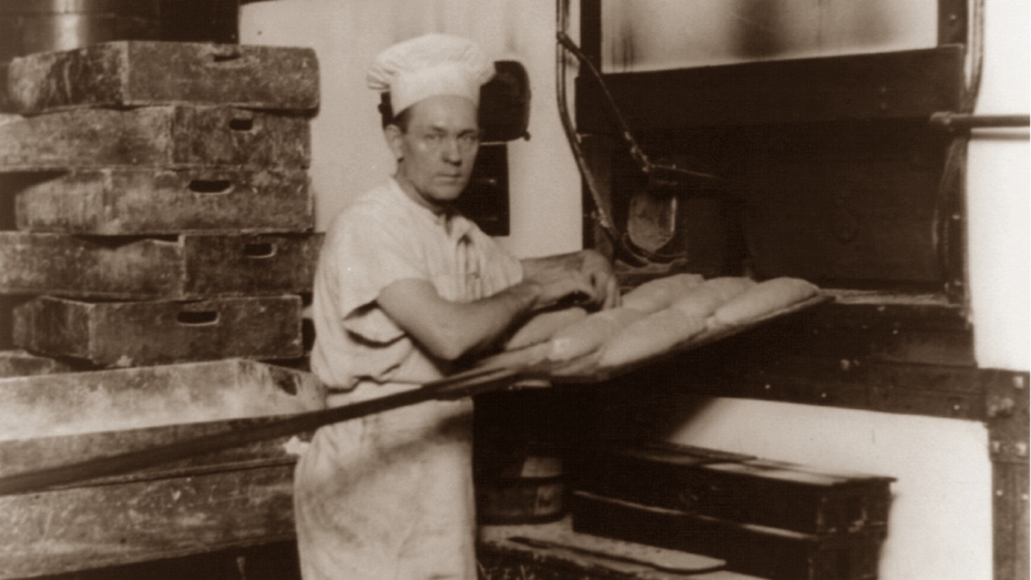 Lsm.lv: Maizes cepšanas vēsture Liepājā. Par higiēnu un kaitējumu tikumībai