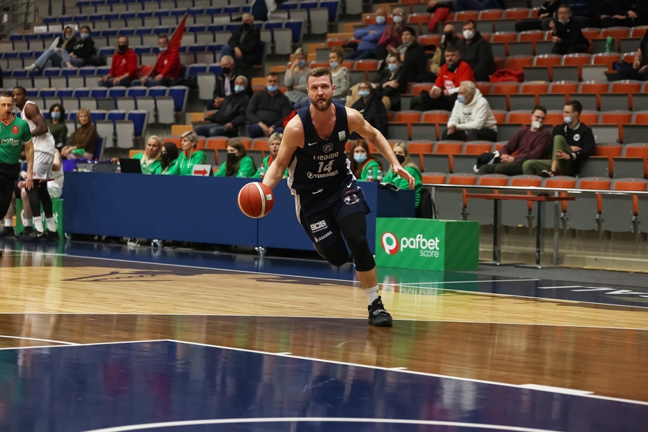 Liepājas basketbolisti izbraukumā piekāpjas BK "Ventspils"