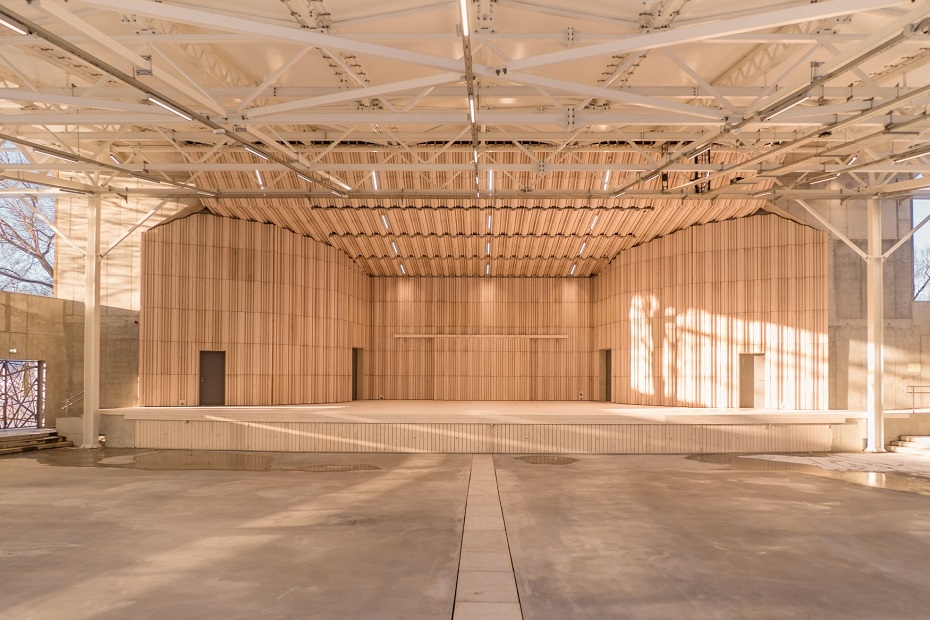 Atjaunotajā koncertdārzā "Pūt, vējiņi!" – no "Bermudu divstūra" līdz "Boney M"