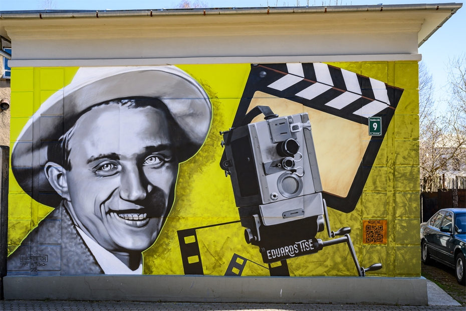 Tapis sienas gleznojums par godu pasaules kino klasiķim Eduardam Tisē
