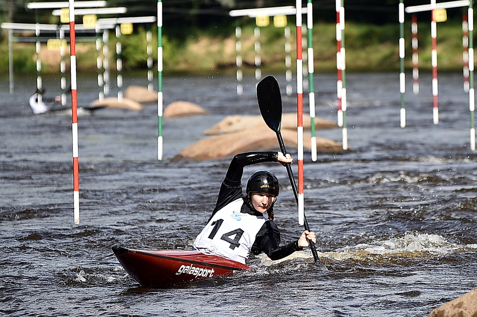 SK "Atvars" airēšanas slalomisti nedēļas nogali aizvadījuši Gaujas krācēs