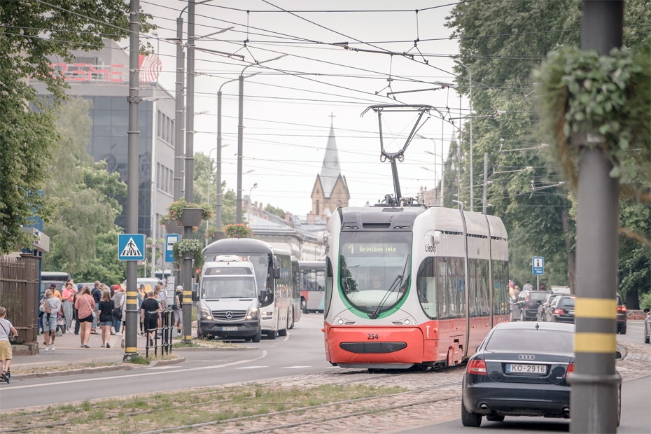 Sabiedriskais transports sāks kursēt pēc rudens sarakstiem
