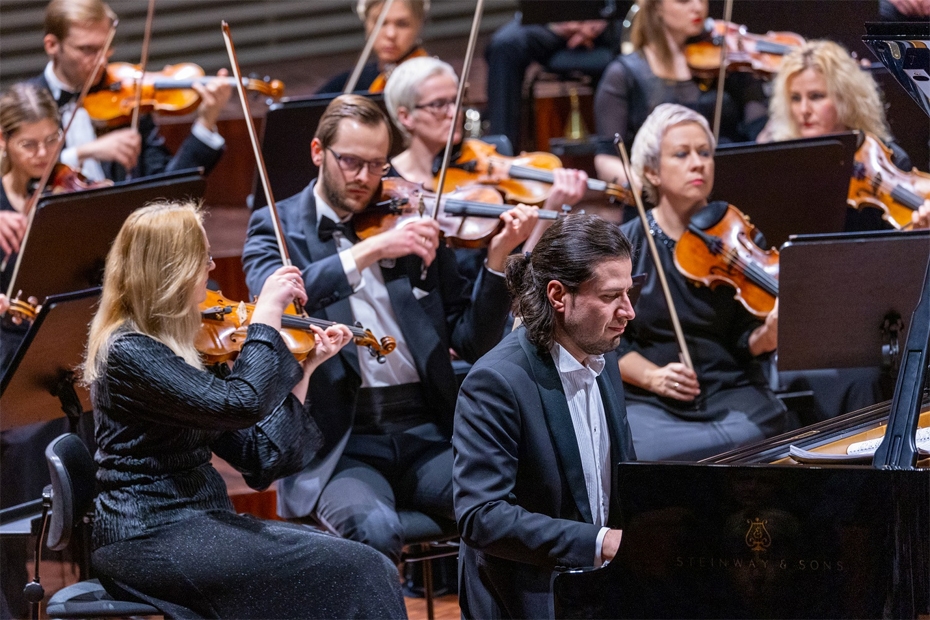  Pēc divu gadu pārtraukuma orķestris atkal tikās ar pianistu Osokinu