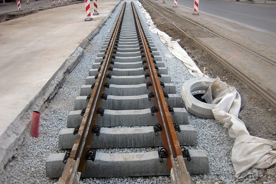 Tramvaja līnijas atklāšanā ģitāras, Elektriskā zivs un citi pārsteigumi