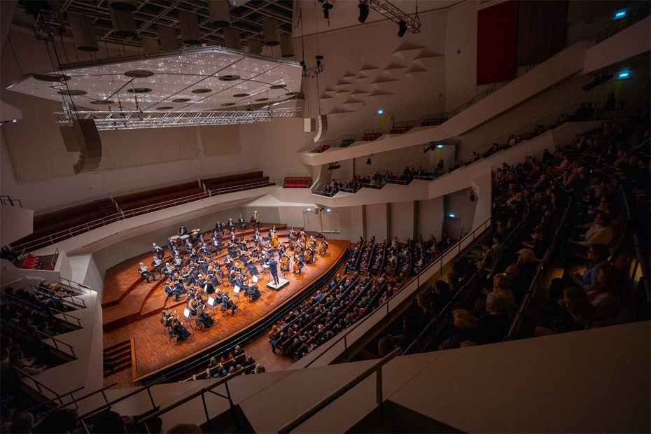 Orķestris janvāra beigās pirmatskaņos Ilonas Breģes Ceturto simfoniju