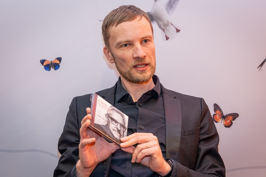 Ar Karlsona "Dzīves un nāves dejām" turpina LSO tradīciju nest pasaulē latviešu mūziku