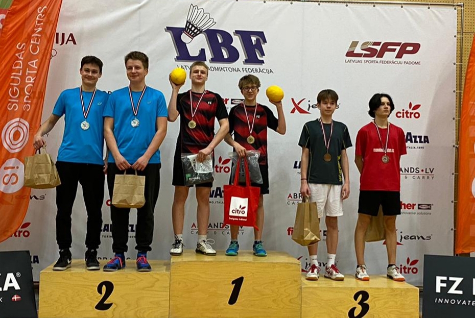 Liepajniekiem sudrabs un trīs bronzas jauniešu čempionātā badmintonā