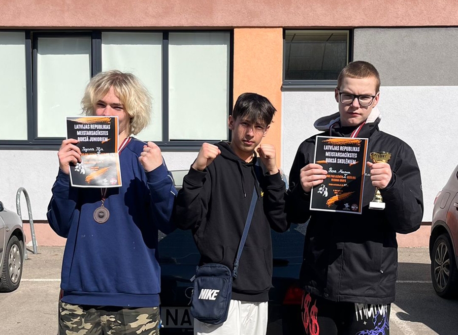 Latvijas čempionātā Liepājas bokseriem zelts un bronza