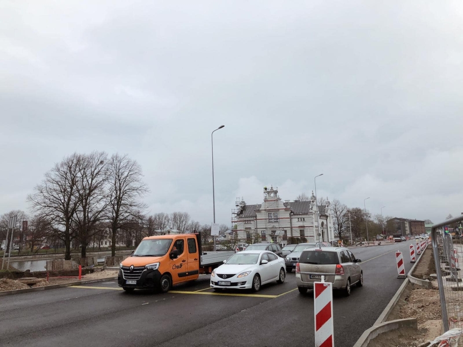 Kārļa Zāles laukuma braucamā daļa atvērta abos virzienos