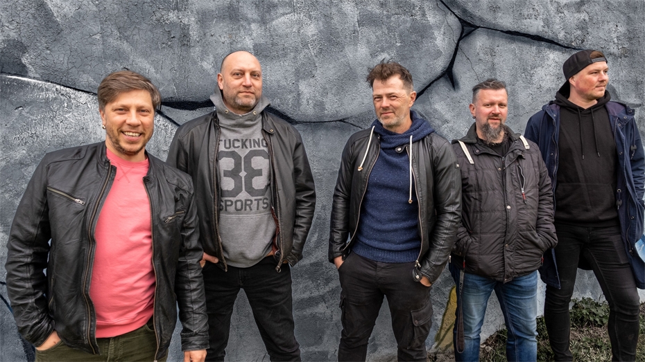 "Tumsas" dalībnieki ar jaunu dziesmu turpina kā grupa "Pēc tumsas"