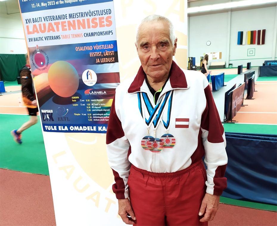 Gunāram Jēkabsonam panākumi Baltijas veterānu čempionātā galda tenisā