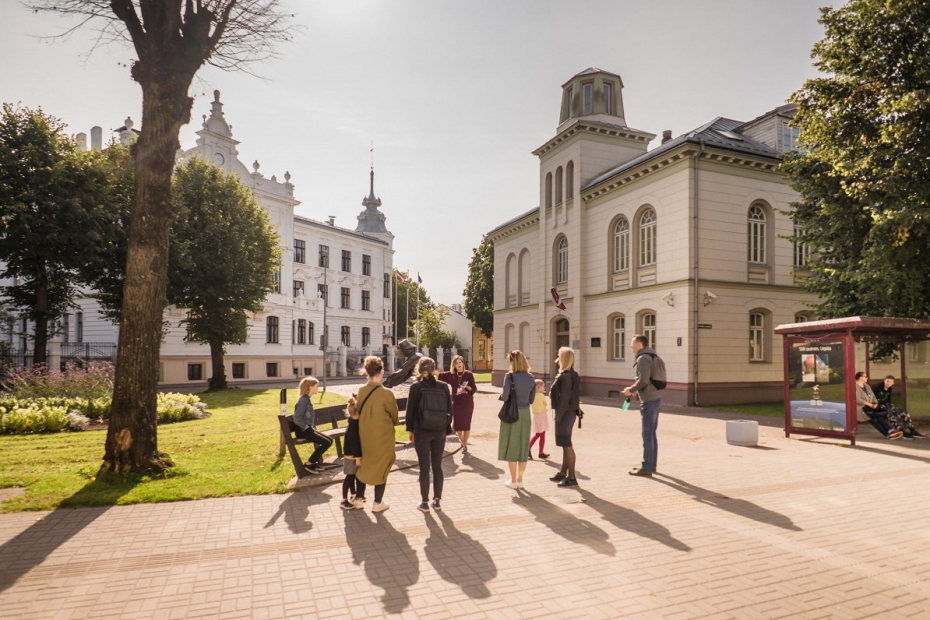 Lsm.lv: Tūrisms Latvijā atdzīvojies; kā veiksmes stāstu izceļ Liepāju