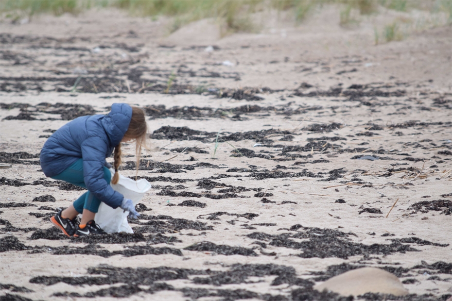 Pievērsīs uzmanību jūras piesārņojumu problemātikai