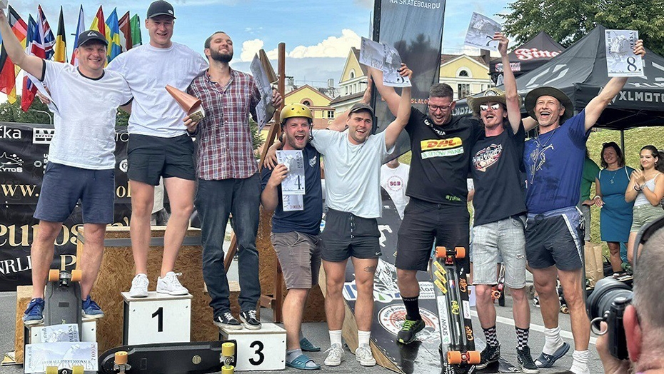 Liepājnieki gūst medaļas slalomā Čehijā notikušajā Eiropas čempionātā skeitbordā 