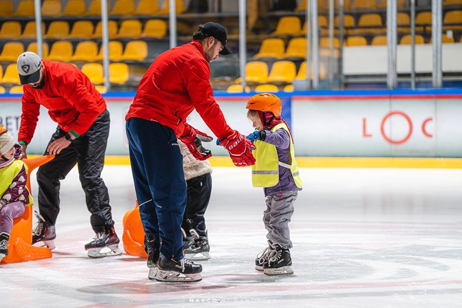 LSSS hokeja nodaļa aicina mazākos bērnus uz sportiskām aktivitātēm