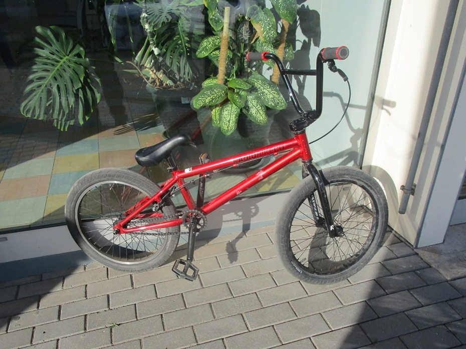 Valsts policija aicina atsaukties zādzības aculieciniekus un velosipēda atradēju